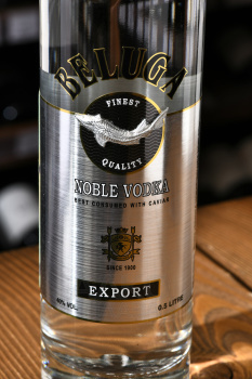 Beluga Noble - водка Белуга Нобл 0.5 л