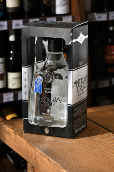 Antigua Cruz Silver 100% Agave Azul - текила Антигуа Круз Сильвер 100% Агаве Азуль 0.75 л в п/у