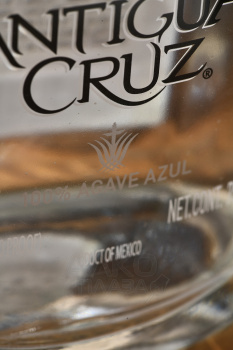 Antigua Cruz Silver 100% Agave Azul - текила Антигуа Круз Сильвер 100% Агаве Азуль 0.75 л в п/у