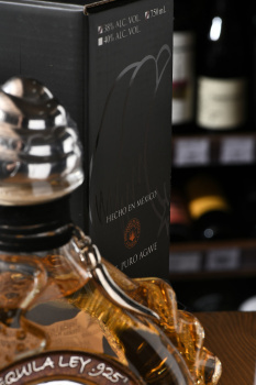 Ley 925 Diamand Anejo Premium - текила Лей 925 Диамант Аньехо Премиум 0.75 л в п/у