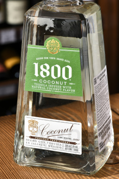 Jose Cuervo 1800 Coconut - ликер крепкий Хосе Куэрво 1800 Коконат 0.75 л