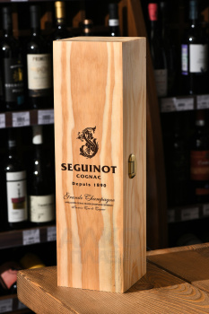 Seguinot Age Inconnu - коньяк Сегино Аж Инконню 0.7 л в д/у
