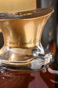 Frapin VIP XO Grande Champagne Premier Grand Cru Du Cognac (with box) - коньяк Фрапэн VIP XO Гранд Шампань Премье Гран Крю дю Коньяк 0.7 л (в коробке)