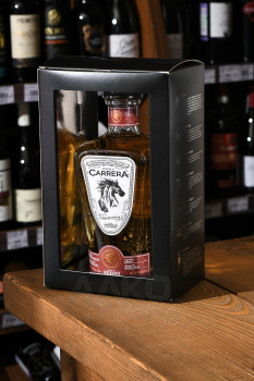 Carrera Anejo - текила Каррера Аньехо 0.75 л в п/у