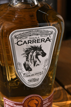 Carrera Anejo - текила Каррера Аньехо 0.75 л в п/у