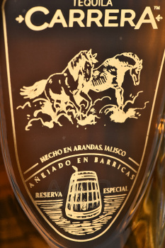 Carrera Extra Anejo - текила Каррера Экстра Аньехо 0.75 л в п/у