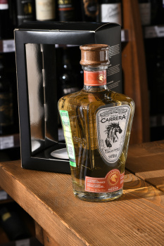 Carrera Reposado - текила Каррера Репосадо 0.75 л в п/у