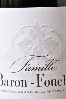 Famille Baron-Foucher Pinot Noir - вино Фамий Барон-Фуше Пино Нуар 0.75 л красное сухое