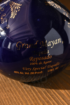 Grand Mayan Reposado - текила Гранд Майян Репосадо 0.7 л в п/у
