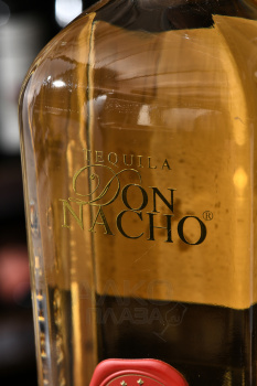 Don Nacho Tributo Extra Premium Reposado 100% Puro de Agave - текила Дон Начо Трибуто Экстра Премиум Репосадо 100% Пуро де Агава 0.75 л