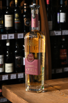 Don Nacho Tributo Extra Premium Anejo 100% Puro de Agave - текила Дон Начо Трибуто Экстра Премиум Аньехо 100% Пуро де Агава 0.75 л