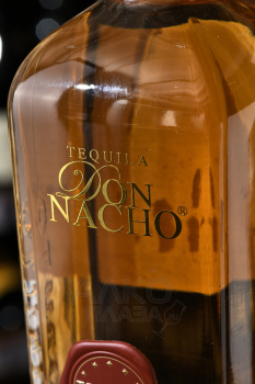 Don Nacho Tributo Extra Premium Anejo 100% Puro de Agave - текила Дон Начо Трибуто Экстра Премиум Аньехо 100% Пуро де Агава 0.75 л