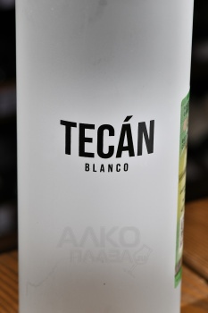 Tecan Tequila Blanco - текила Текан Бланко 0.7 л