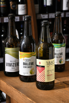 Bullevie 1883 - сидр Бюльви 1883 газированный полусладкий нефильтрованный 0.5 л