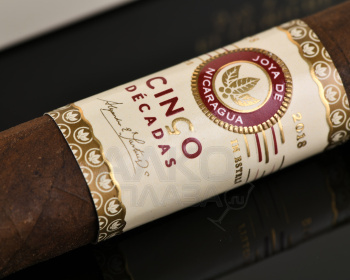 Joya de Nicaragua Obras Maestras Cinco Decadas El Cumiche - сигары Джоя де Никарагуа Обрас Маэстрас Синко Декаданс Ель Кумише