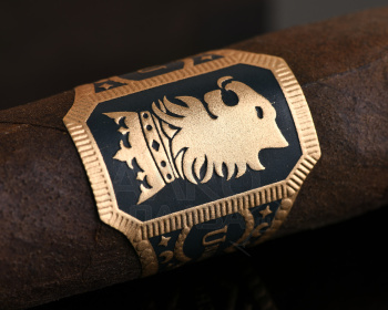 Drew Estate Undercrown Maduro Gran Toro - сигары Дрю Эстейт Андеркраун Мадуро Гран Торо