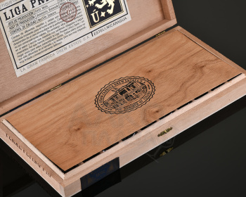 Drew Estate Liga Privada Unico Feral Flying - сигары Дрю Эстейт Лига Привада Юнико Серия Ферал Флаин Пиг