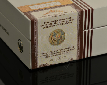 Joya de Nicaragua Obras Maestras Collection - сигары Джоя де Никарагуа Обрас Маэстрас Коллекшн Ассотрмент набор