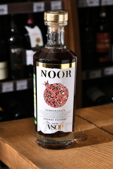 Noor Pomegranate - коньяк Нур Гранат 0.5 л