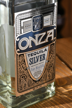 Onza Silver - текила Онза Сильвер 0.7 л