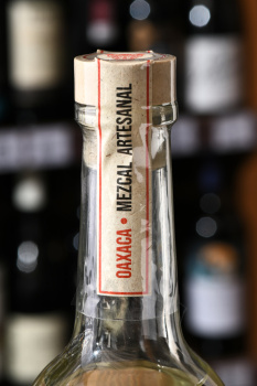 Mezcal Artesanal Noble Coyote Espadin-Tobala - мескаль Артесаналь Нобль Койоте Эспадин Тобала 0.7 л
