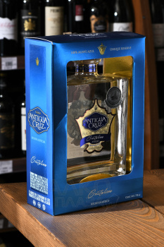 Antigua Cruz Anejo Cristalino 100% Agave Azul - текила Антигуа Круз Аньехо Кристалино 100% Агаве Азуль 0.75 л в п/у