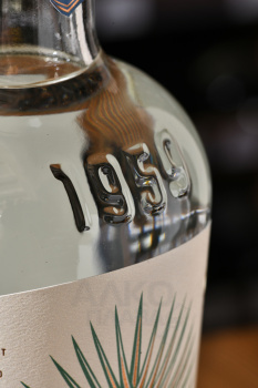 El Tequileno 1959 Platinum - текила Эль Текиленьо 1959 Платинум 0.7 л