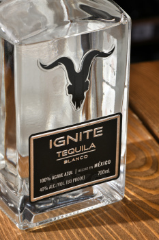 Ignite Tequila Blanco - текила Игнайт Бланко 0.7 л