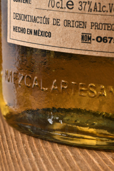 Mezcal Artesanal Ojo de Tigre Reposado - мескаль Артизаналь Охо де Тигре Репосадо 0.7 л