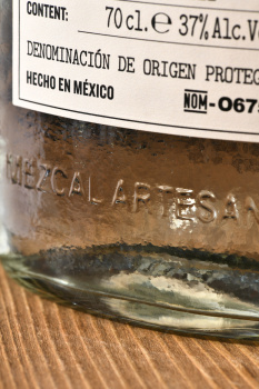Mezcal Artesanal Ojo de Tigre Joven - мескаль Артизаналь Охо де Тигре Ховен 0.7 л