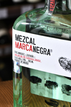 Marca Negra Espadin Mezcal - мескаль Марка Негра Эспадин 0.7 л