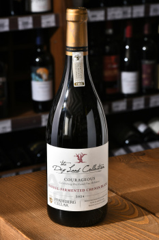 The Dry Land Collection Courageous Barrel Fermented Chenin Blanc - вино Драй Лэнд Коллекшн Корейджес Баррель Ферментед Шенен Блан 0.75 л белое сухое