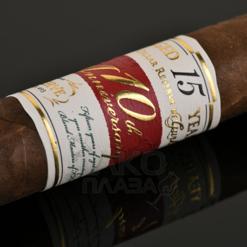Gurkha Cellar Reserve 10-th Anniversary Aged 15 Executive Toro - сигары Гурка Селлар Резерв 10 Энниверсэри 15 лет Экзекьютив Торо