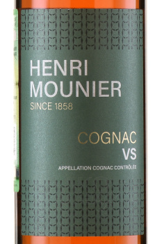 Henri Mounier VS gift box - коньяк Анри Мунье ВС 0.5 л в п/у