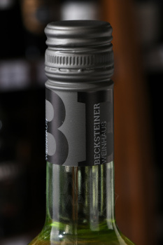 Becksteiner Riesling - вино Бекштайнер Рислинг 0.75 л белое полусухое