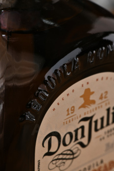 Don Julio Reposado - текила Дон Хулио Репосадо 0.7 л в п/у