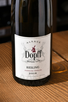 Dopff au Moulin Riesling Alsace - вино Допф О Мулэн Рислинг Эльзас 2018 год 0.75 л белое сухое