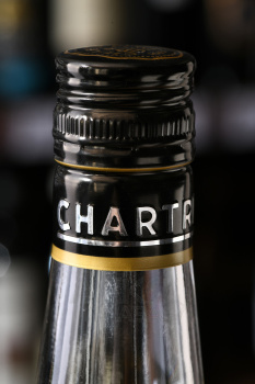 Chartreuse Jaune - ликер Шартрез Жон 0.7 л