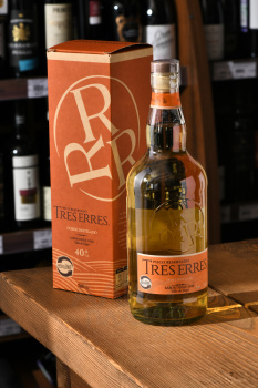 Tres Errec Elqui Reservado - писко Эльки Трес Еррес Резервадо 0.7 л