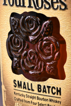 Four Roses Small Batch - бурбон Фо Роузес Смолл Бэтч 0.7 л