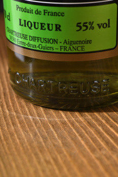 Chartreuse Verte - ликер Шартрез Верт 0.7 л