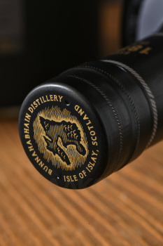Bunnahabhain Toiteach A Dha in tube - виски Буннахавэн Тойчеч а Гха 0.7 л в тубе