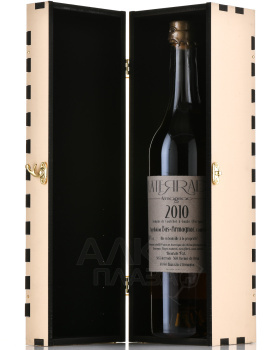 Laterrade Bas Armagnac Brut de Fut 2010 - арманьяк Латеррад Ба-Арманьяк Брют де Фут 2010 год 0.7 л
