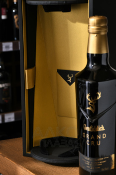 Glenfiddich Grand Cru 23 years old gift box - виски Гленфиддик Гран Крю 23 года 0.7 л