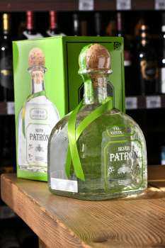 Patron Silver - текила Патрон Сильвер 1 л в п/у