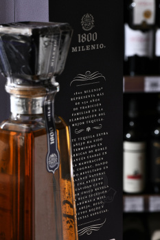 Jose Cuervo 1800 Milenio Extra Anejo - текила Хосе Куэрво 1800 Миленио Экстра Аньехо 0.7 л в п/у