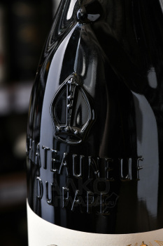 Domaine Roger Perrin Chateauneuf-du-Pape - вино Домен Роже Перран Шатонеф-дю-Пап 0.75 л красное сухое