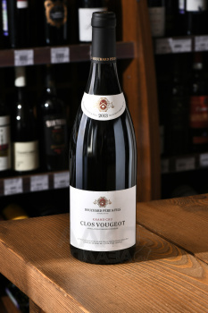 Bouchard Pere Fils Clos Vougeot Grand Cru - вино Бушар Пэр э Фис Кло Вужо Гран Крю 0.75 л красное сухое