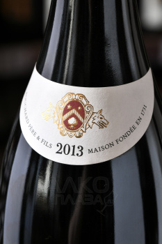 Bouchard Pere Fils Clos Vougeot Grand Cru - вино Бушар Пэр э Фис Кло Вужо Гран Крю 0.75 л красное сухое
