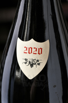 Gevrey-Chambertin 1er Cru Combe aux Moines Vieille - вино Жевре-Шамбертен Премье Крю Комб о Муан Вьей 0.75 л красное сухое
